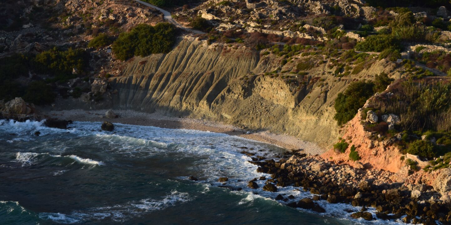 7 Most Dangerous Beaches with Hidden Hazards