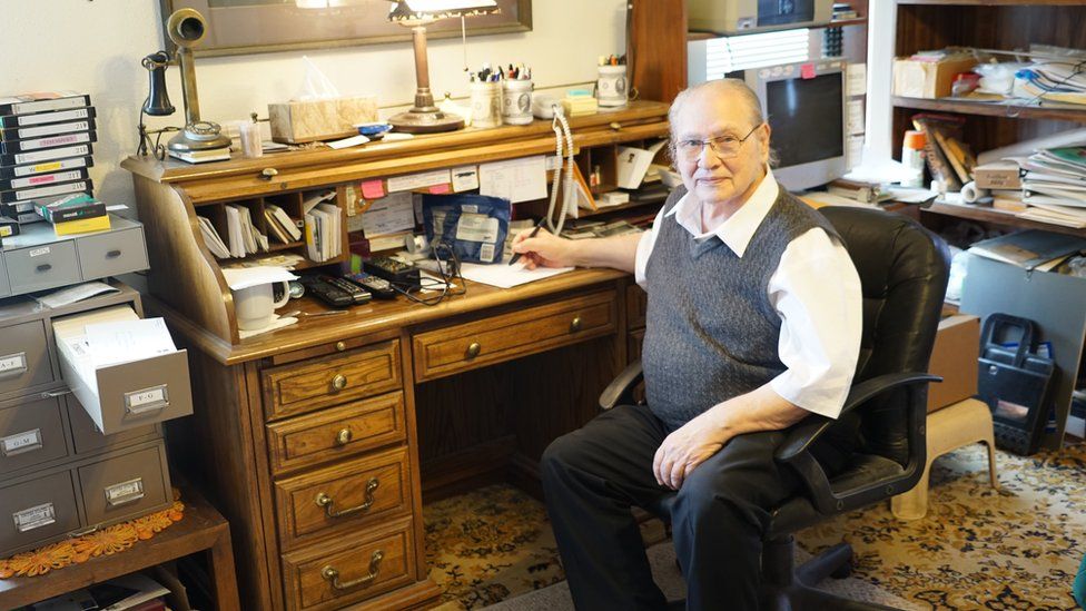 Ronald Wayne: Exploring the Net Worth of Apple's Forgotten Co-Founder